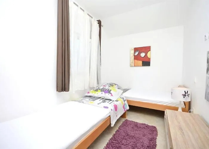 Apartament Sanja Podglavica